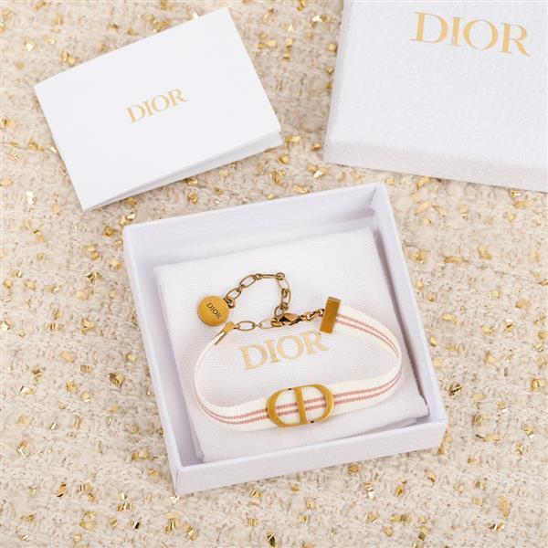 2024210155822395 105